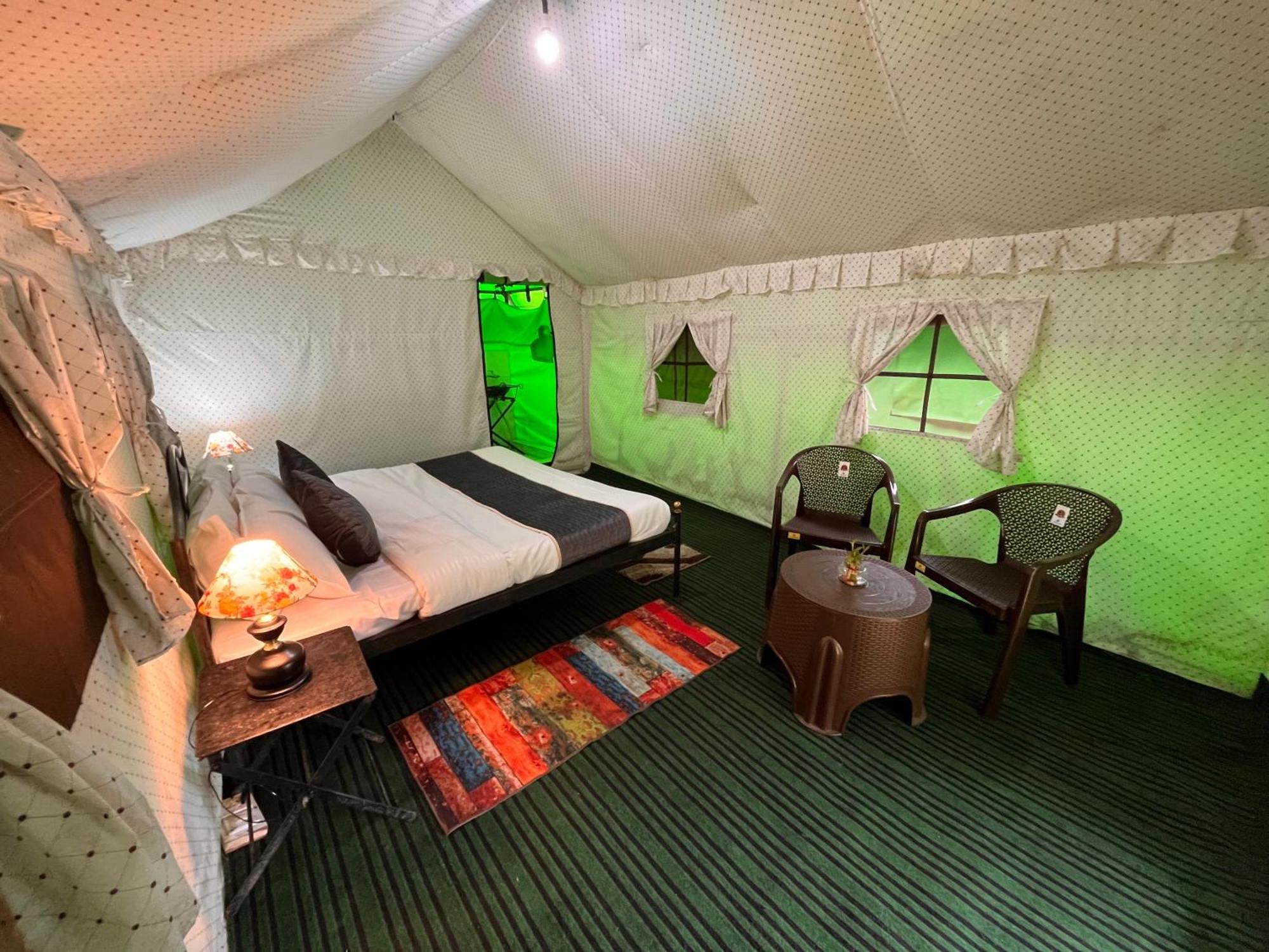 Himalayan Riverside Swiss Cottage Tents, Manali Exterior foto
