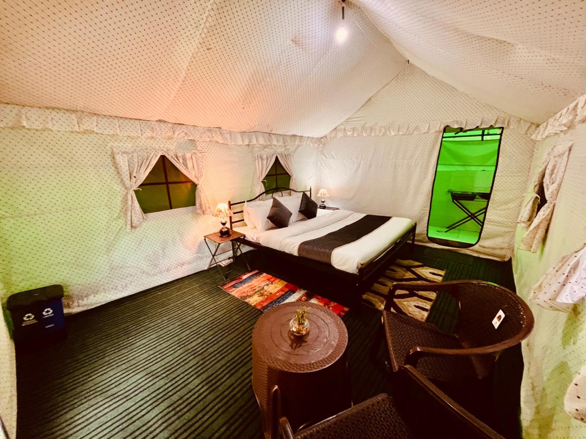 Himalayan Riverside Swiss Cottage Tents, Manali Exterior foto