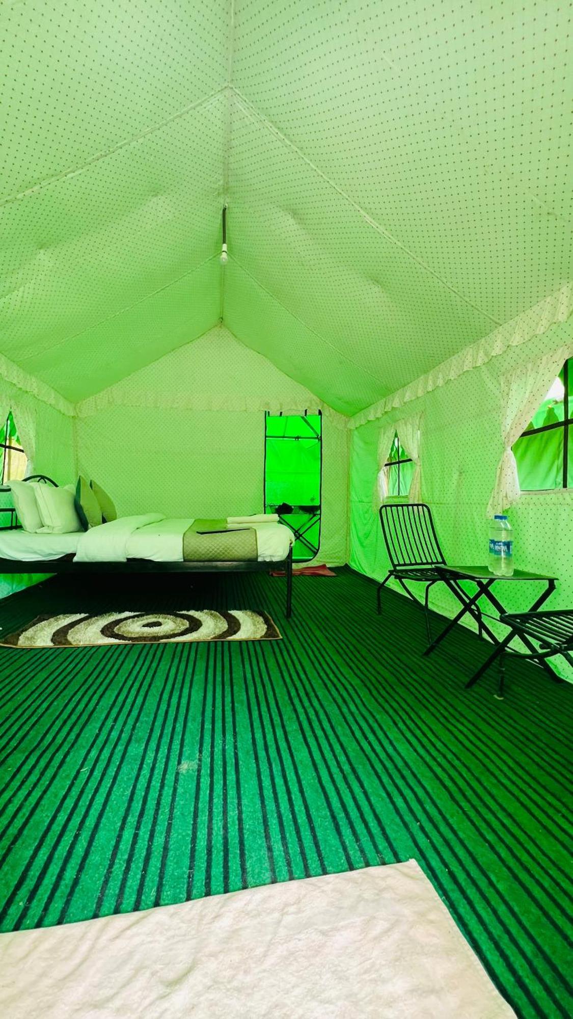 Himalayan Riverside Swiss Cottage Tents, Manali Exterior foto